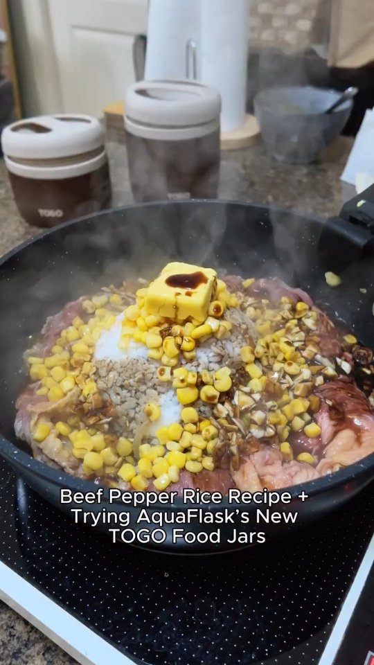 Here’s our go-to beef pepper rice recipe when we’re in a rush but want a yummy meal that’s quick to prepare, now in the TOGO by Aqua Flask 🤎